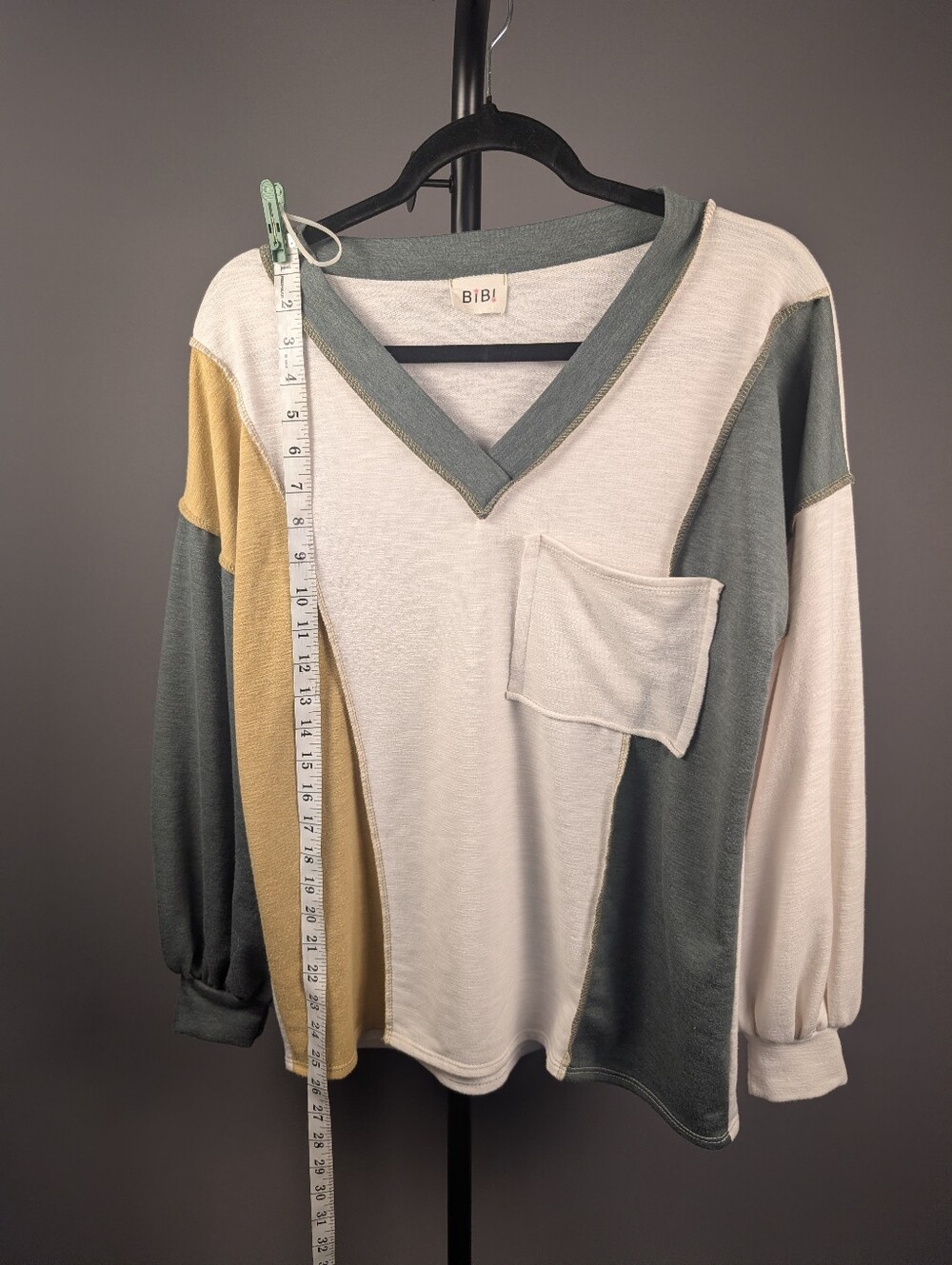 BiBi Colorblock V-Neck Pocket Balloon Sleeve Top A366 - Picture 10 of 11